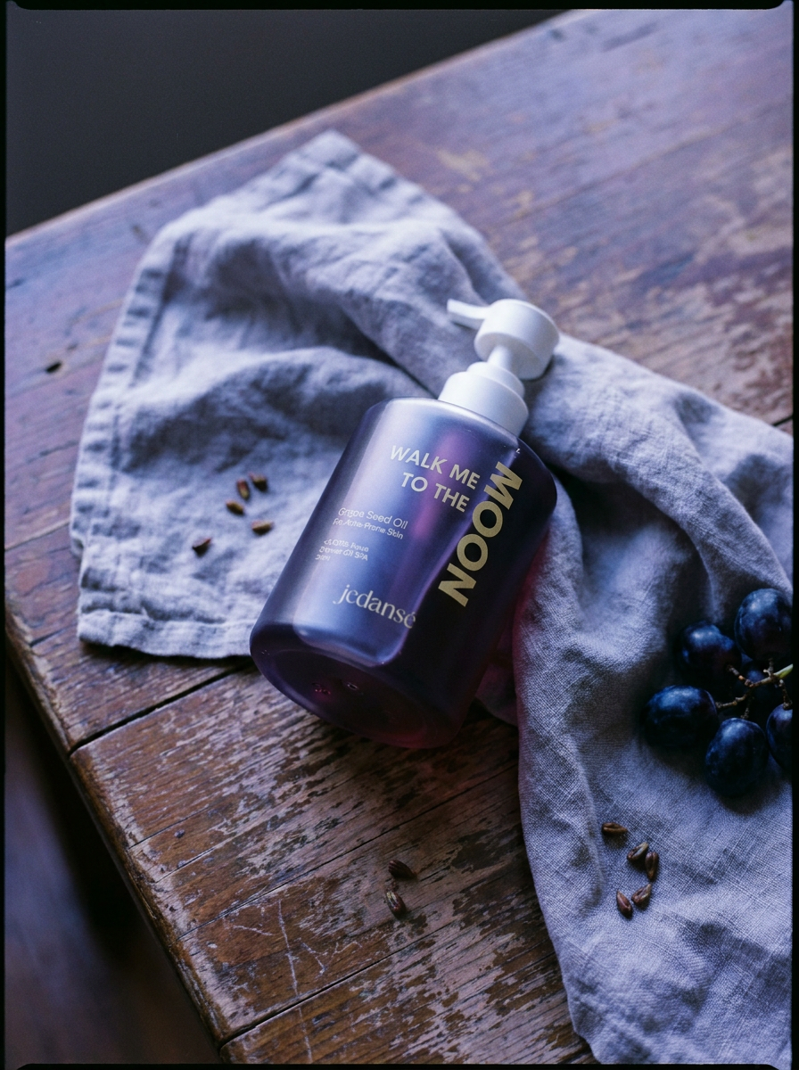 Walk Me To The Moon | Grape Seed Shower Oil 300mL